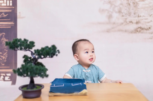 代怀生子好找吗宝宝腿纹不对称怎么办